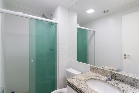 Apartamento à venda com 81m², 3 quartos e 2 vagas Apartamento à venda com 81m², 3 quartos e 2 vagasBanheiro Social