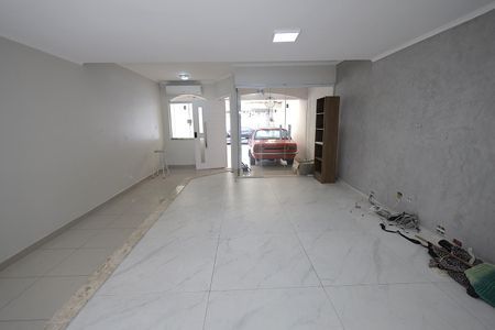 Casa para alugar com 225m², 3 quartos e 4 vagasSala