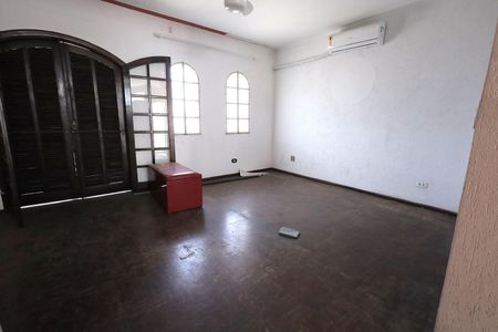 Casa para alugar com 225m², 3 quartos e 4 vagasQuarto Suíte