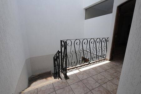 Casa para alugar com 225m², 3 quartos e 4 vagasEscada