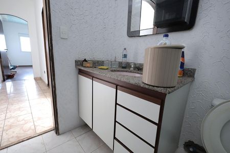 Casa para alugar com 225m², 3 quartos e 4 vagasBanheiro 2