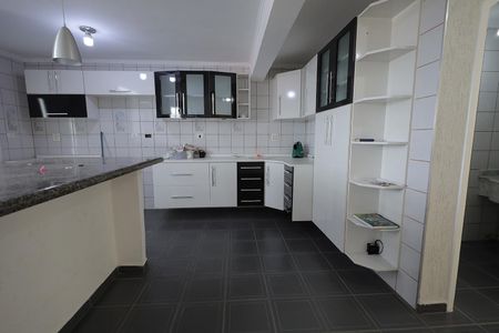 Casa para alugar com 225m², 3 quartos e 4 vagasCozinha