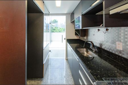 Apartamento à venda com 219m², 2 quartos e 2 vagasCozinha