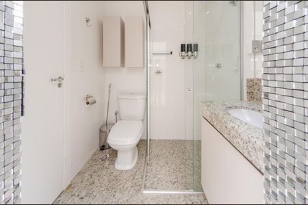 Apartamento à venda com 219m², 2 quartos e 2 vagasBanheiro social/Semi-suíte