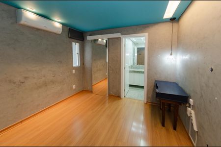 Apartamento à venda com 219m², 2 quartos e 2 vagasSuíte