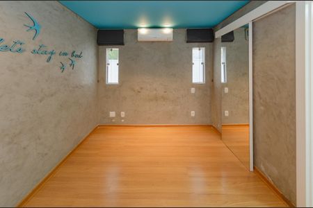 Apartamento à venda com 219m², 2 quartos e 2 vagasSuíte