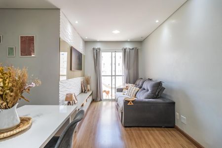 Sala de apartamento à venda com 2 quartos, 62m² em Jardim Tupanci, Barueri