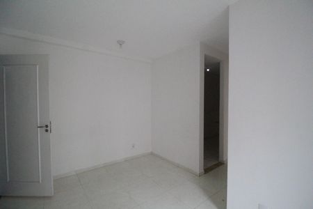 Sala de apartamento para alugar com 2 quartos, 50m² em Taquara, Rio de Janeiro