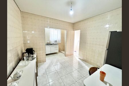 Casa à venda com 125m², 3 quartos e 2 vagas Casa à venda com 125m², 3 quartos e 2 vagasCozinha