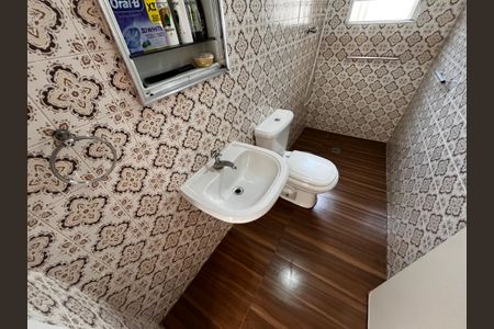 Casa à venda com 125m², 3 quartos e 2 vagas Casa à venda com 125m², 3 quartos e 2 vagasBanheiro