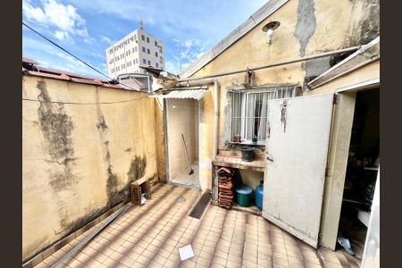 Casa à venda com 125m², 3 quartos e 2 vagas Casa à venda com 125m², 3 quartos e 2 vagasQuintal