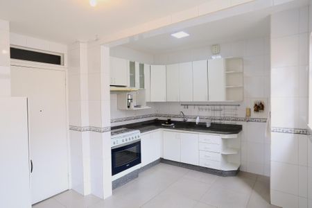 Apartamento à venda com 120m², 3 quartos e 2 vagasCozinha e Área de Serviço