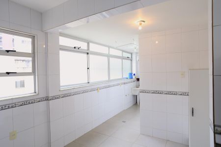 Apartamento à venda com 120m², 3 quartos e 2 vagasCozinha e Área de Serviço