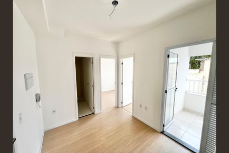 Sala/Cozinha de apartamento à venda com 2 quartos, 32m² em Casa Verde Alta, São Paulo