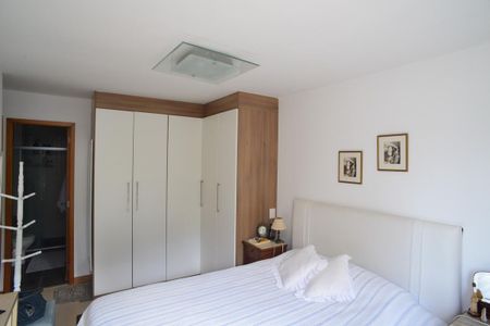 Apartamento à venda com 68m², 2 quartos e 2 vagasSuíte