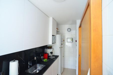 Apartamento à venda com 68m², 2 quartos e 2 vagasCozinha