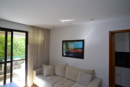 Apartamento à venda com 68m², 2 quartos e 2 vagasSala