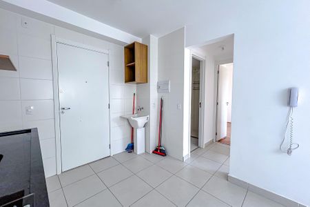 Apartamento para alugar com 36m², 2 quartos e sem vagaCozinha e Área de Serviço