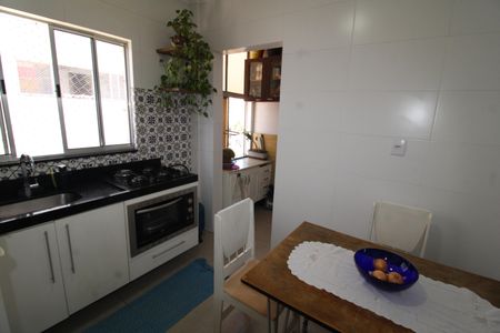 Apartamento à venda com 64m², 2 quartos e sem vagaCozinha