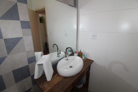 Apartamento à venda com 64m², 2 quartos e sem vagaBanheiro