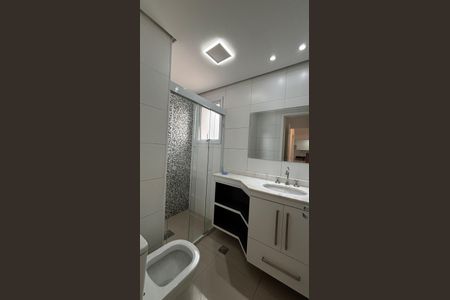 Apartamento à venda com 67m², 3 quartos e 1 vaga Apartamento à venda com 67m², 3 quartos e 1 vagaBanheiro da Suíte