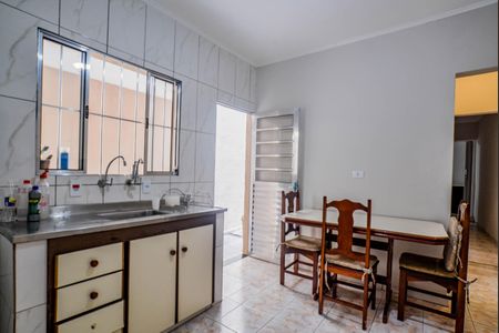 Casa para alugar com 125m², 2 quartos e 2 vagas Casa para alugar com 125m², 2 quartos e 2 vagasCozinha