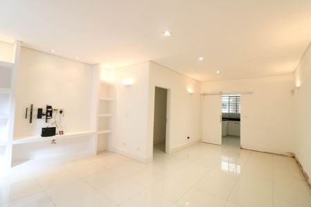 Casa para alugar com 200m², 3 quartos e 2 vagas