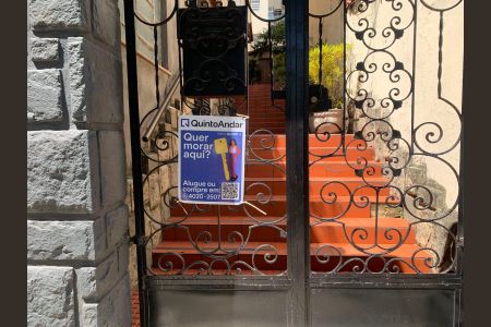 Apartamento para alugar com 198m², 4 quartos e 1 vaga