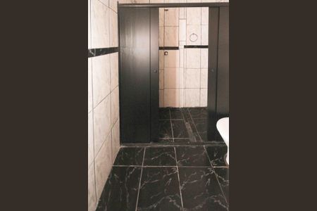 Casa à venda com 120m², 3 quartos e 2 vagas Casa à venda com 120m², 3 quartos e 2 vagasBanheiro