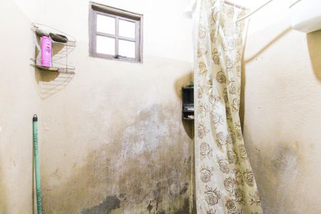 Banheiro de casa à venda com 1 quarto, 81m² em Guajuviras, Canoas