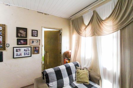 Sala de casa à venda com 1 quarto, 81m² em Guajuviras, Canoas