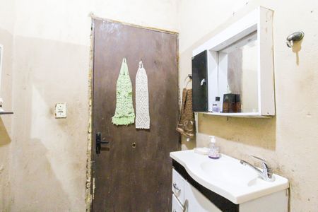 Banheiro de casa à venda com 1 quarto, 81m² em Guajuviras, Canoas