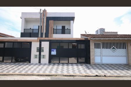 Casa para alugar com 102m², 2 quartos e 1 vaga Casa para alugar com 102m², 2 quartos e 1 vagaFachada