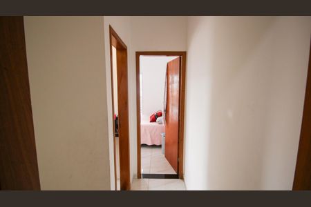 Casa para alugar com 102m², 2 quartos e 1 vaga Casa para alugar com 102m², 2 quartos e 1 vagaCorredor