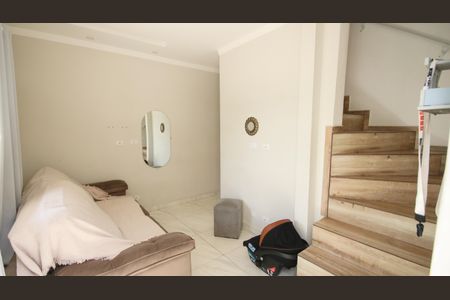 Casa para alugar com 102m², 2 quartos e 1 vaga Casa para alugar com 102m², 2 quartos e 1 vagaSala