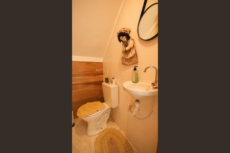 Casa para alugar com 102m², 2 quartos e 1 vaga Casa para alugar com 102m², 2 quartos e 1 vagaBanheiro Social