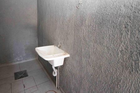 Casa para alugar com 80m², 2 quartos e 1 vagaÁrea de Serviço