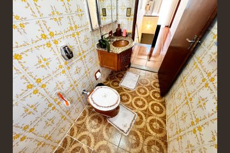 Casa à venda com 120m², 2 quartos e 1 vagaBanheiro