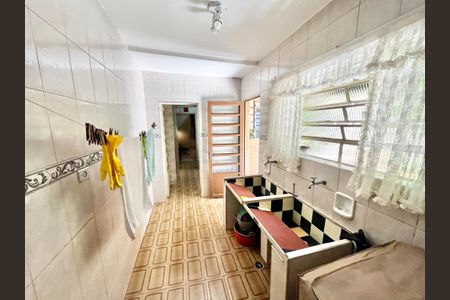 Casa à venda com 120m², 2 quartos e 1 vagaÁrea de Serviço