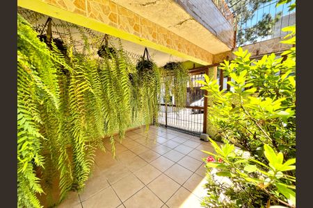 Casa à venda com 120m², 2 quartos e 1 vagaGaragem/Jardim