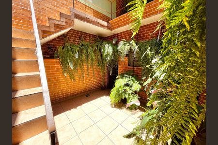 Casa à venda com 120m², 2 quartos e 1 vagaQuintal