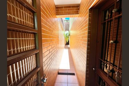 Casa à venda com 120m², 2 quartos e 1 vagaCorredor