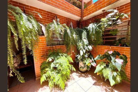 Casa à venda com 120m², 2 quartos e 1 vagaQuintal