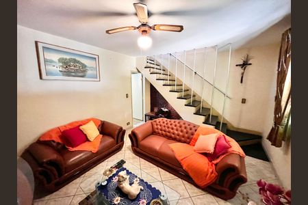 Casa à venda com 120m², 2 quartos e 1 vagaSala