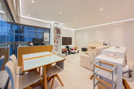 Apartamento à venda com 68m², 2 quartos e 1 vaga Apartamento à venda com 68m², 2 quartos e 1 vagaSala