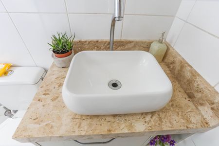 Apartamento à venda com 66m², 2 quartos e 2 vagasBanheiro social 