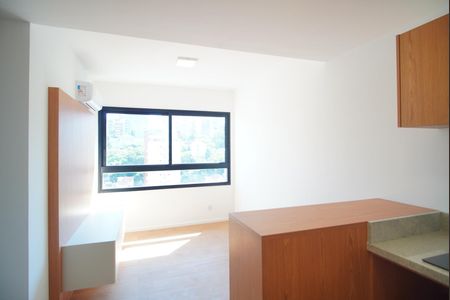 Sala de apartamento à venda com 2 quartos, 47m² em Rio Branco, Porto Alegre