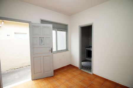 Sala de casa para alugar com 1 quarto, 31m² em Jardim América, Rio de Janeiro