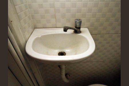 Banheiro de casa para alugar com 1 quarto, 31m² em Jardim América, Rio de Janeiro