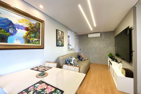 Apartamento à venda com 55m², 2 quartos e 1 vagaSala